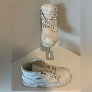 Lugs - Convoy (White)